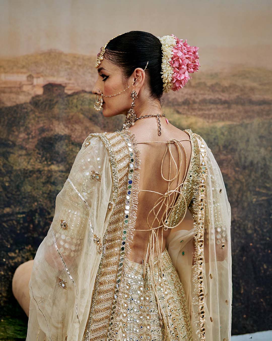 Shvet Afsana Lehenga with Single Dupatta