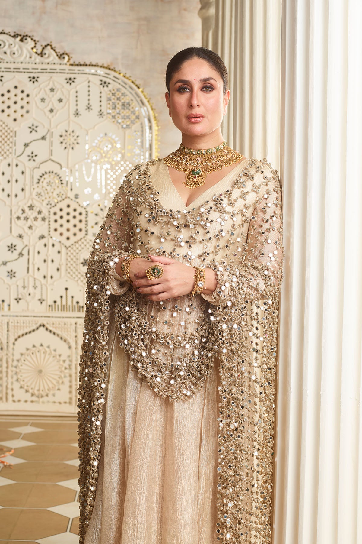 Kareena Kapoor Khan in Sheesh Poshida Sunehra Anarkali