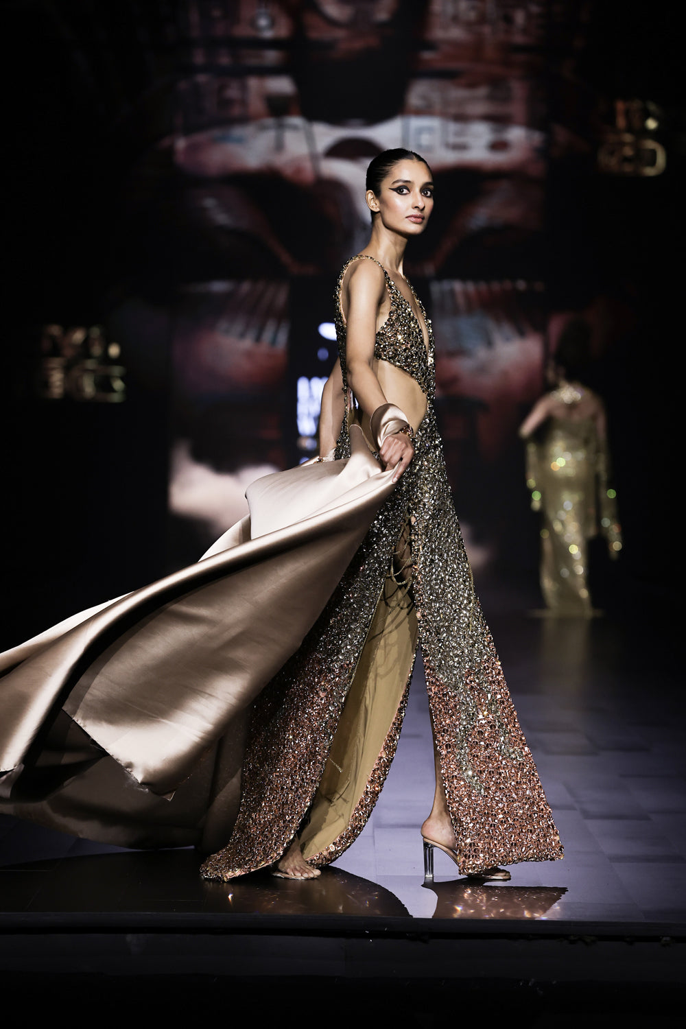Merneptah Gown