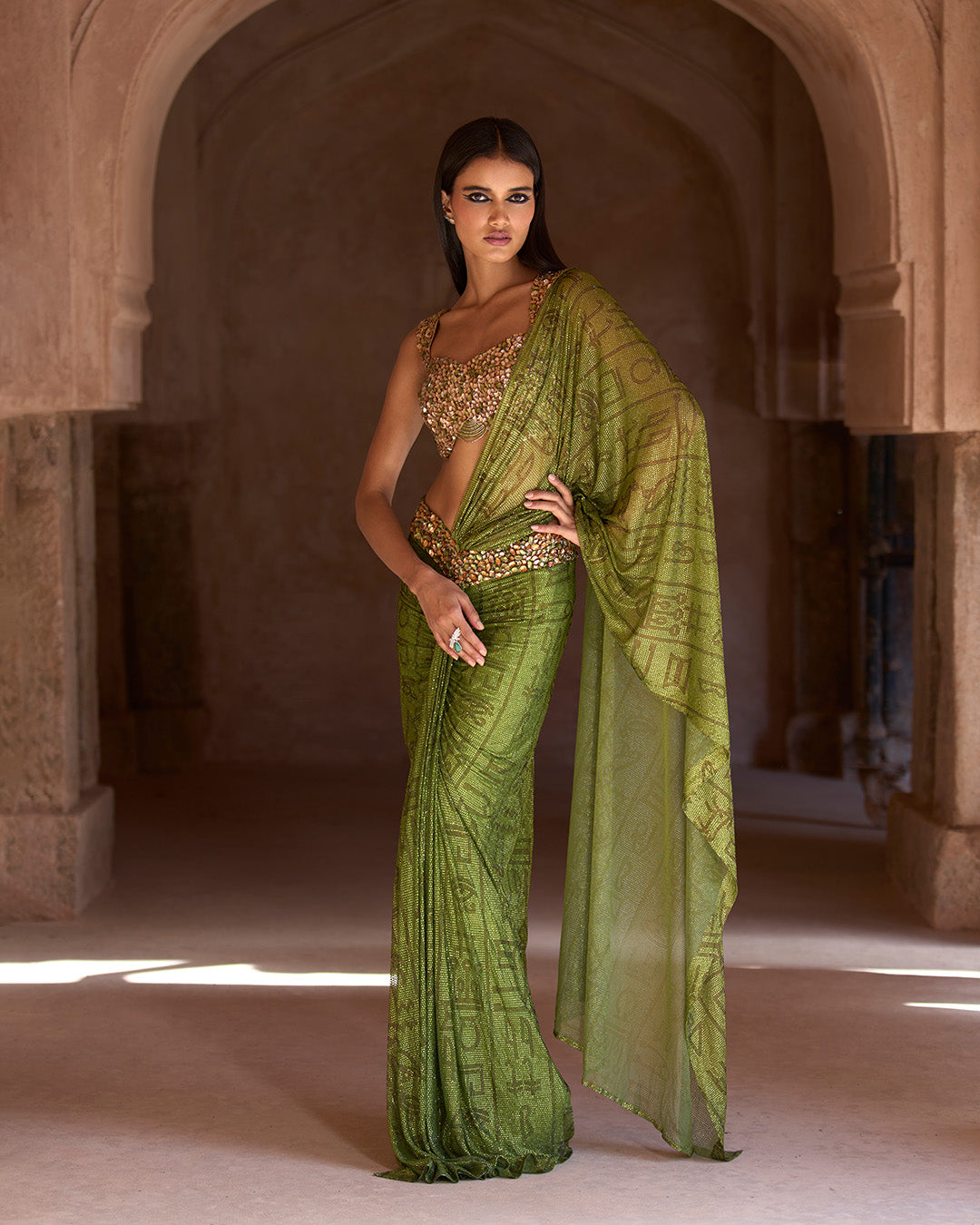 Tiaa Saree Set