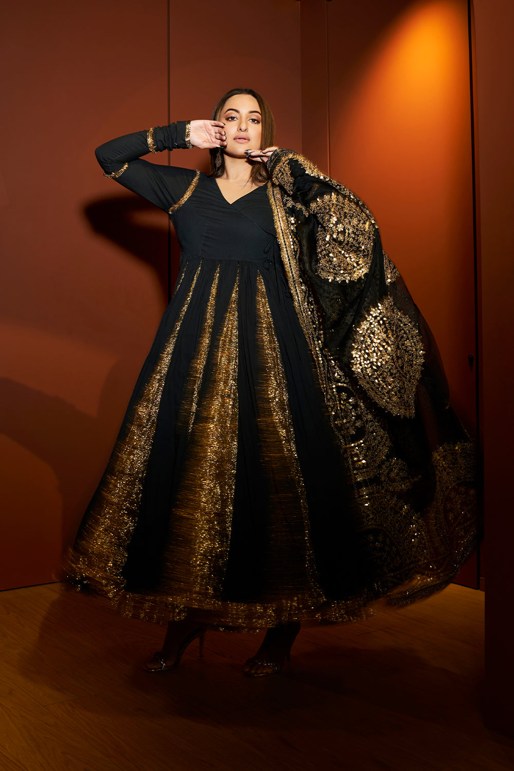 Sonakshi Sinha in Faani Angrakha Set B