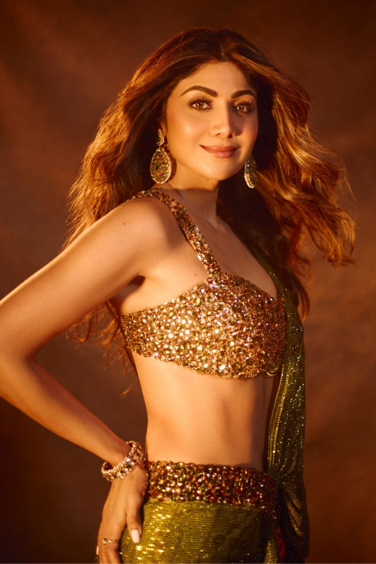 Shilpa Shetty Kundra in Tiaa Saree Set