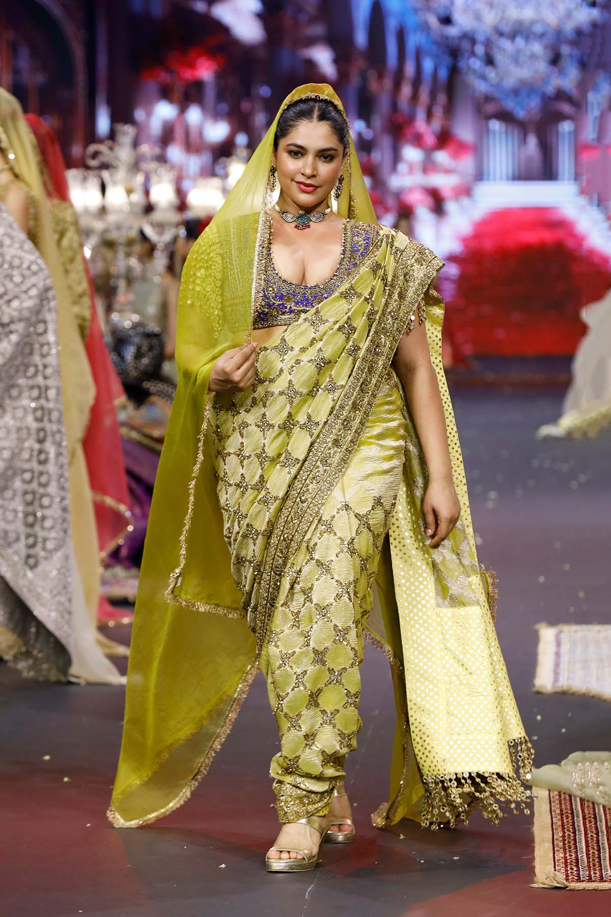 Neelkanthi Noor Saree Set