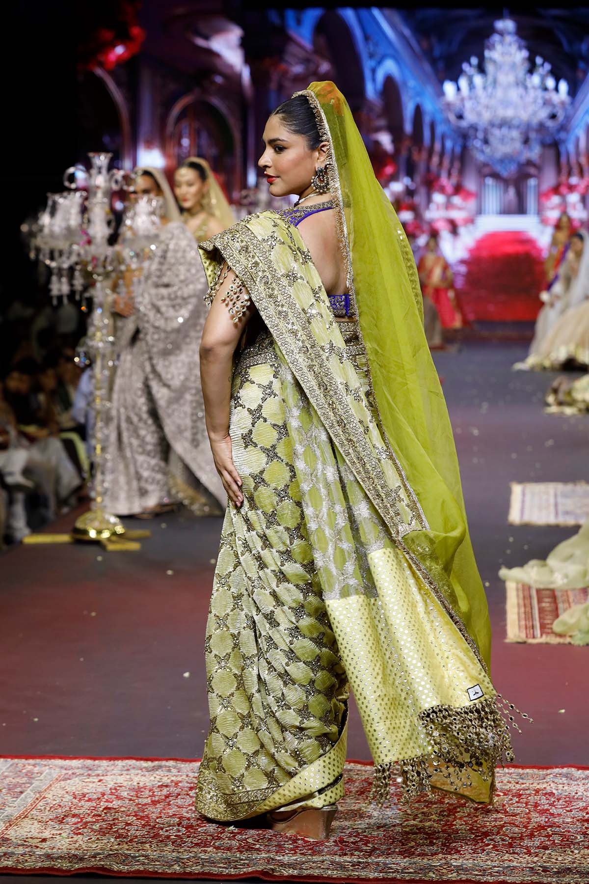 Neelkanthi Noor Saree Set