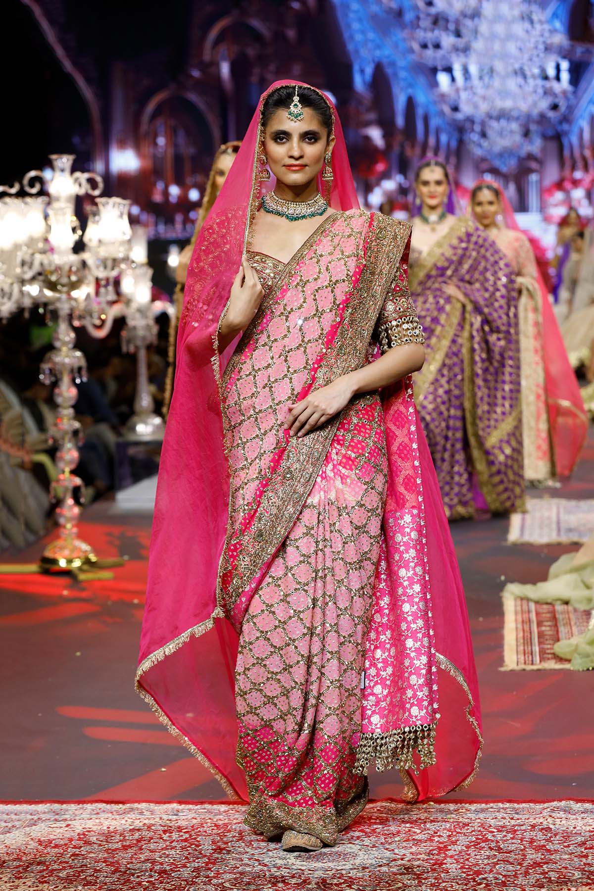Gulrukh Ombre Bandhani Saree Set