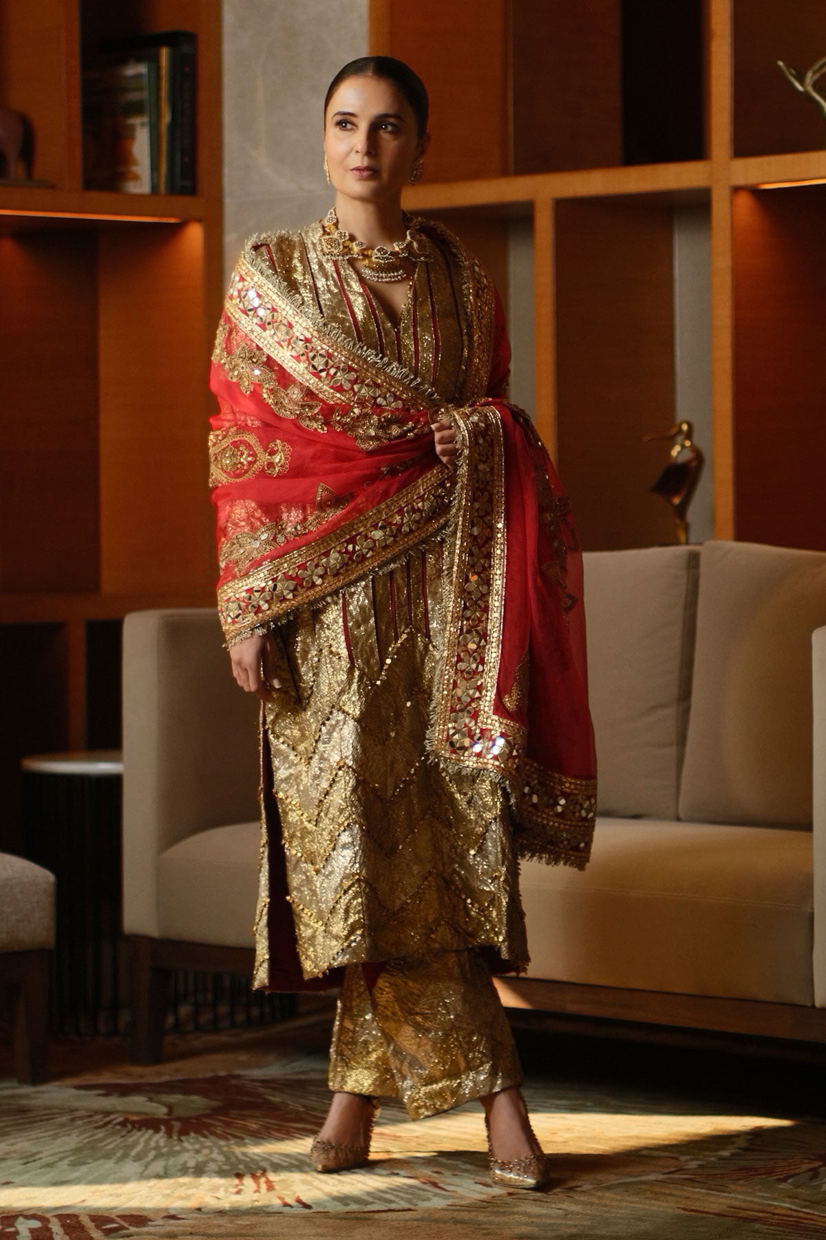 Divya Kapoor Gurwara In Suvarna Suit