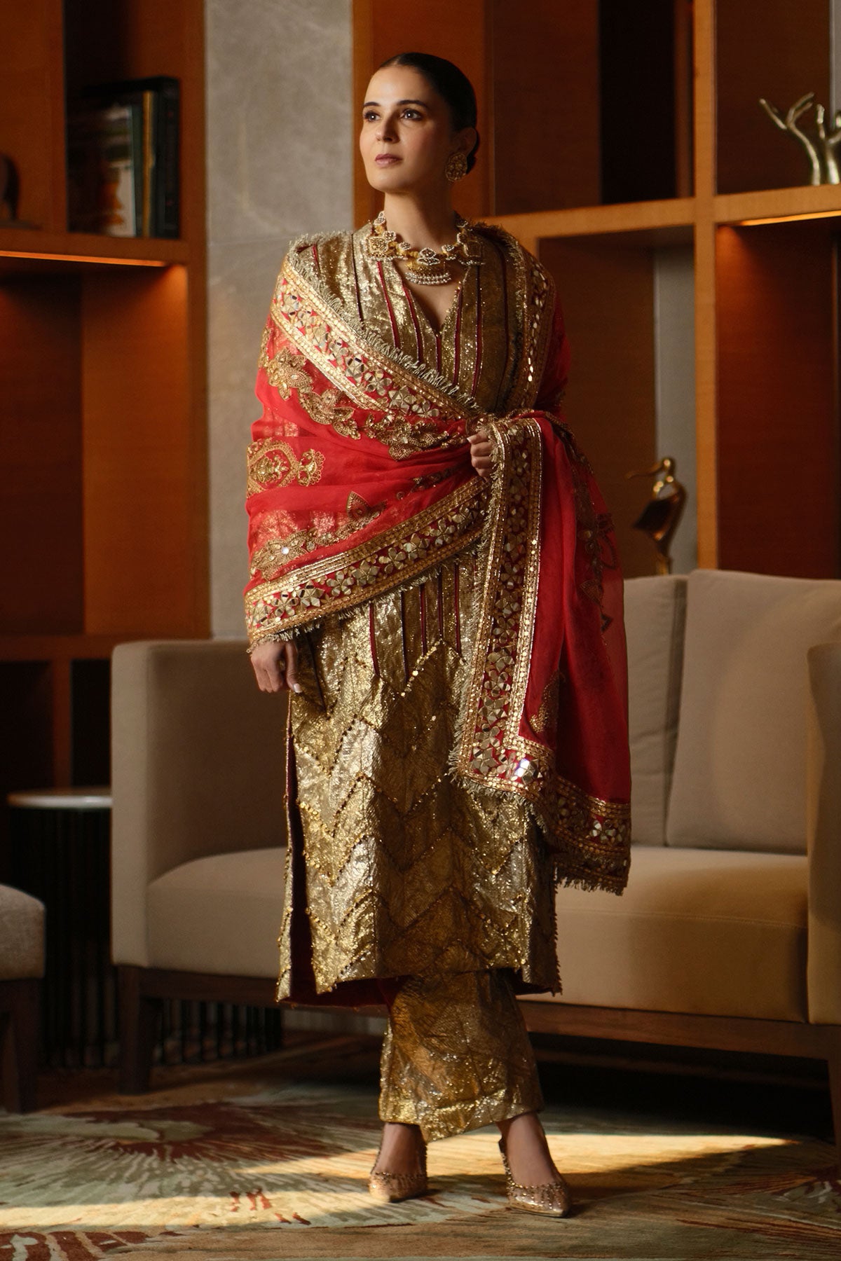 Divya Kapoor Gurwara In Suvarna Suit