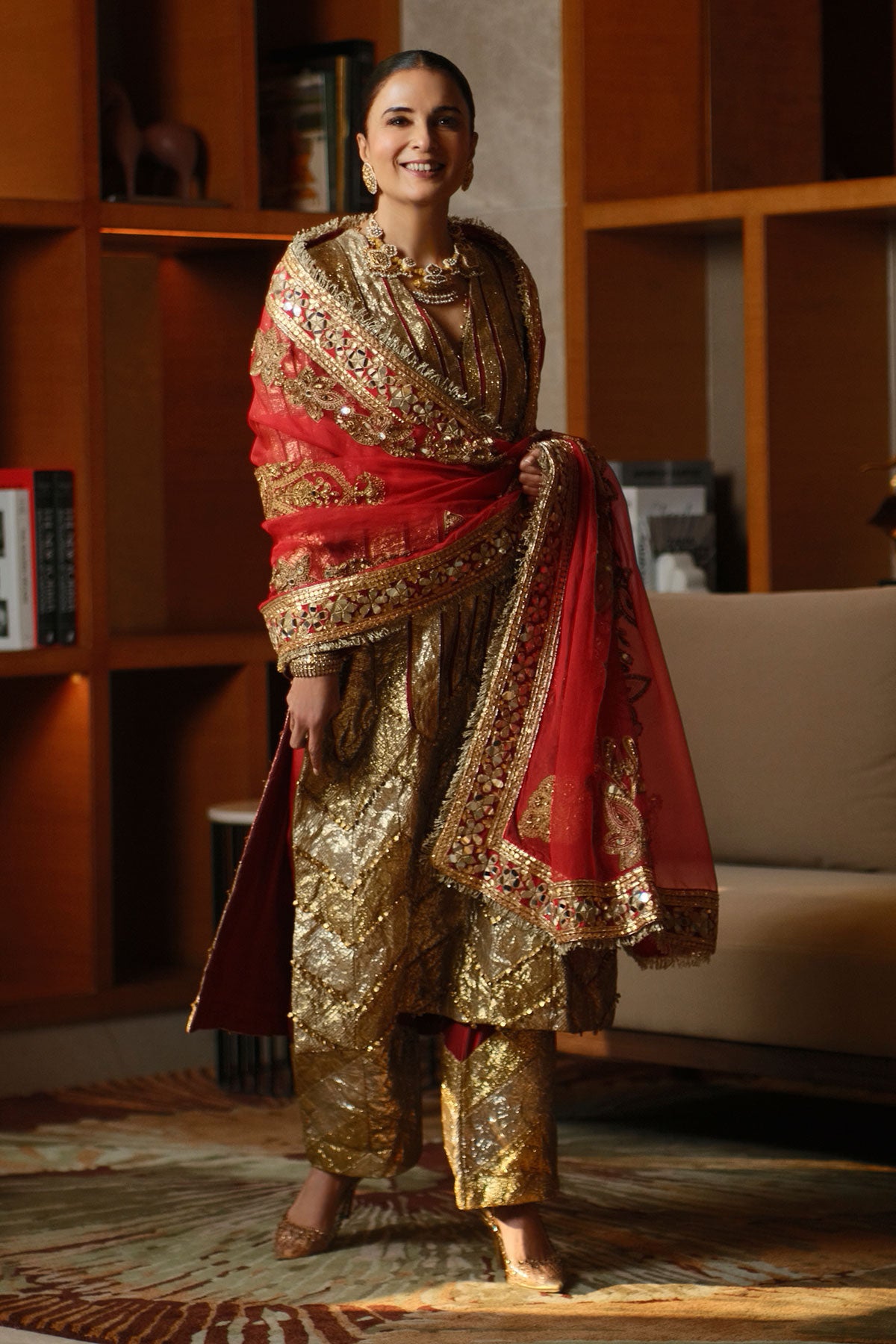 Divya Kapoor Gurwara In Suvarna Suit