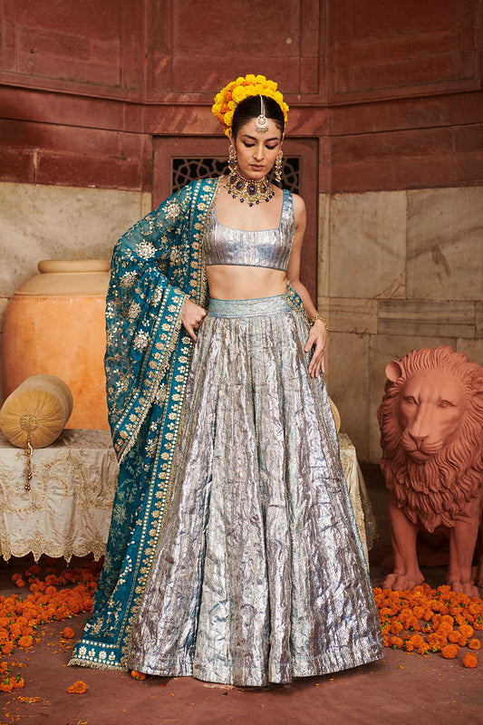 Aasmani Lampi Lehenga