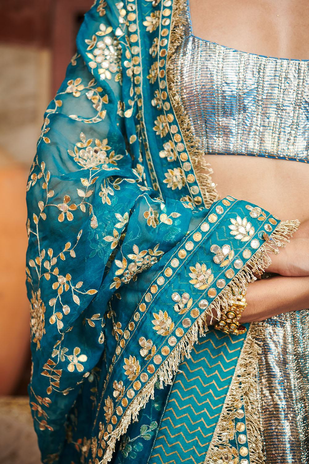 Aasmani Lampi Lehenga