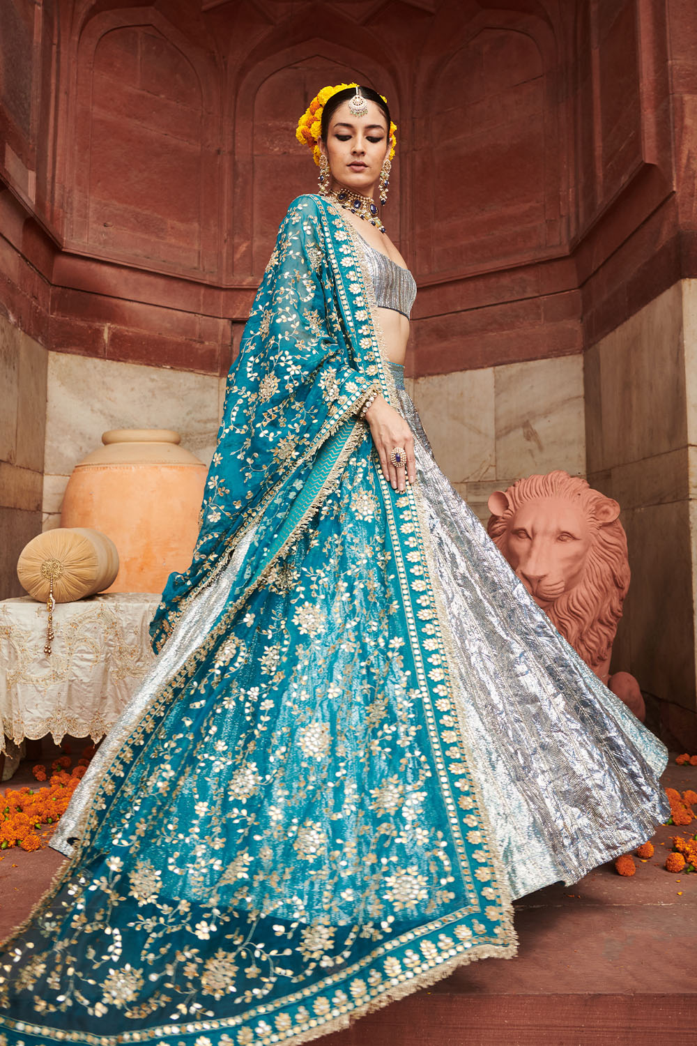 Aasmani Lampi Lehenga