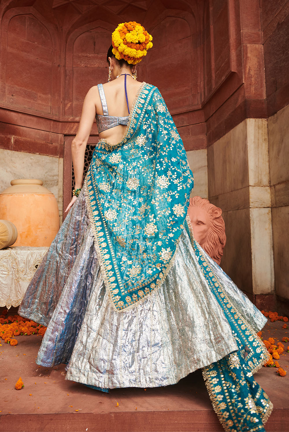 Aasmani Lampi Lehenga