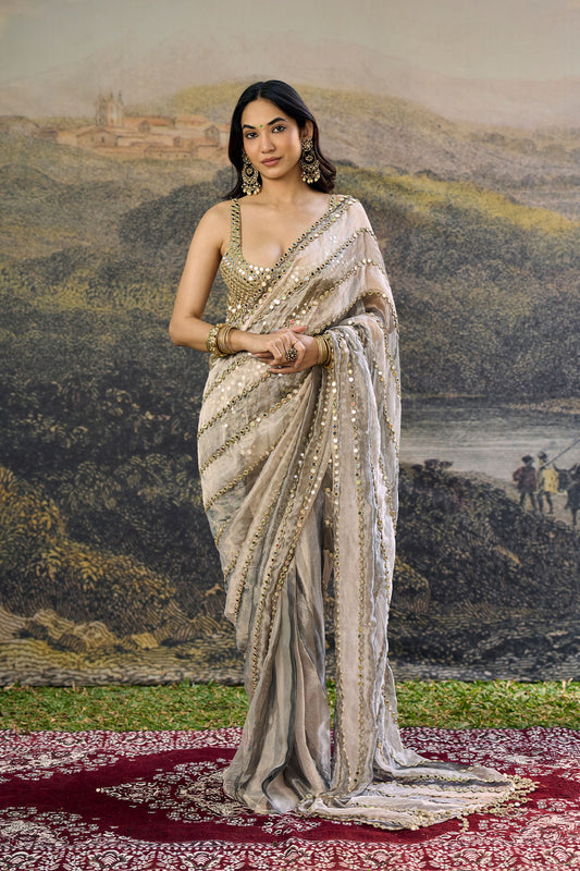 Avyra Saree Set