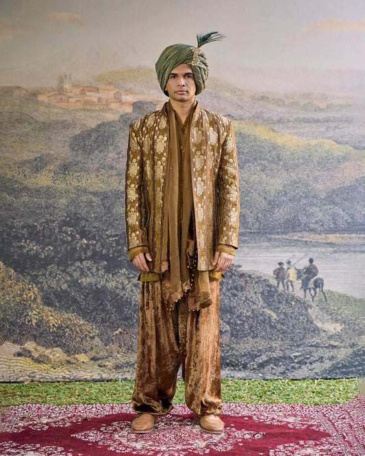 Zarvika Brocade Bundi Set