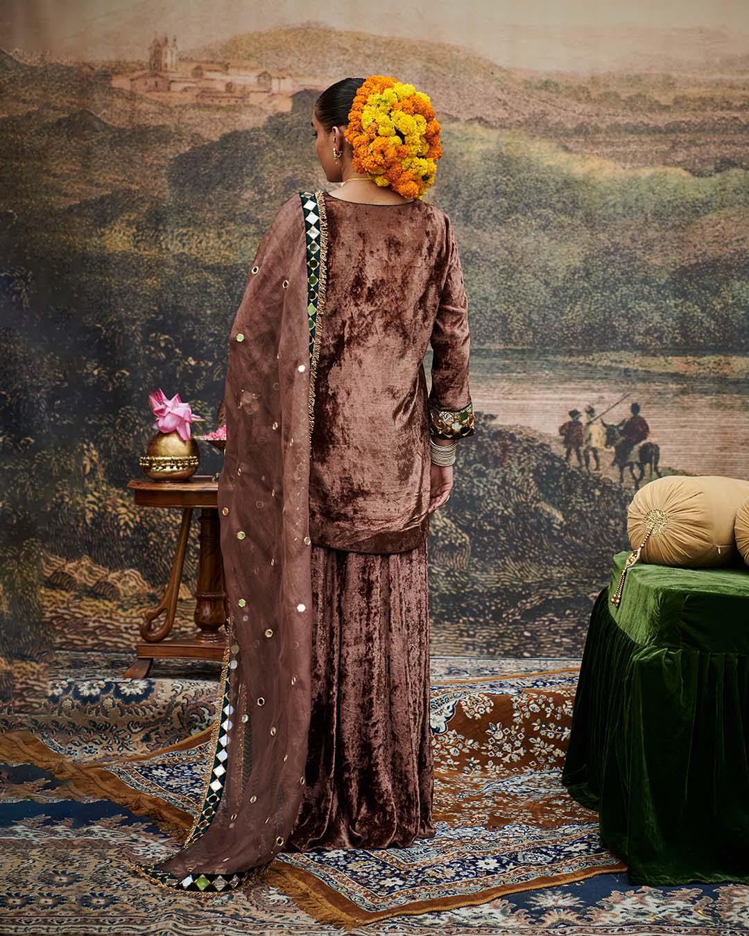 Makhmal Khayal Suit