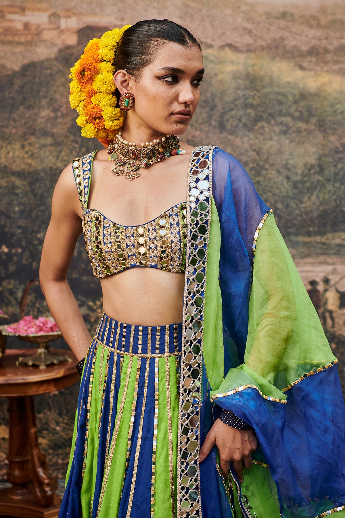 Hari Neel Lehenga