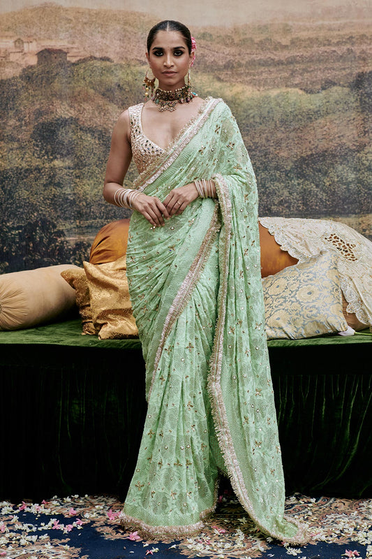 Naayaab Saree