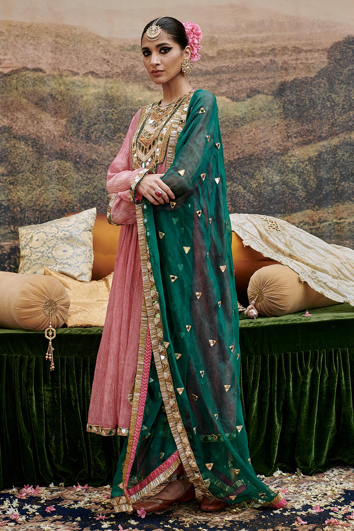 Padma Tabaan Suit