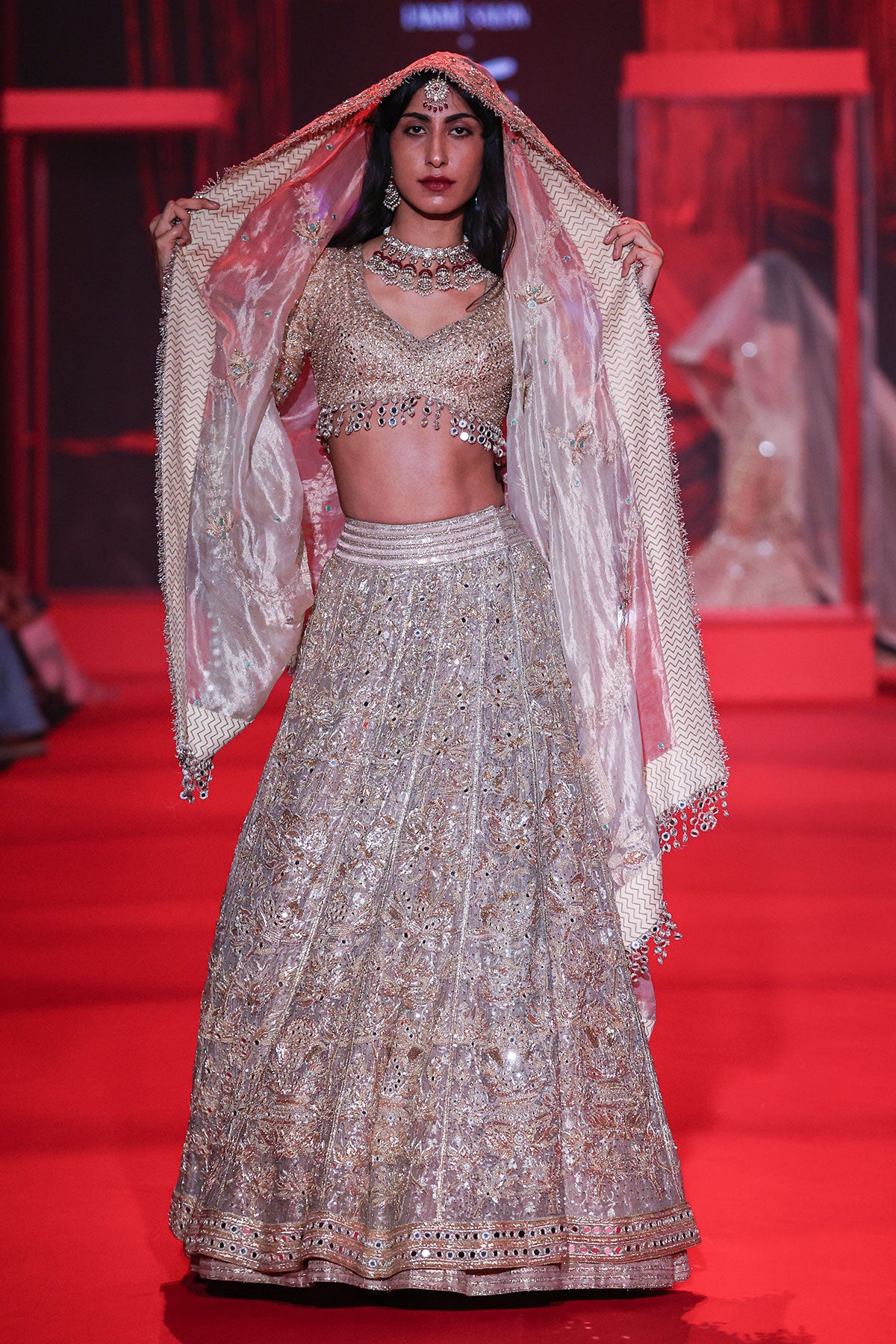 Mangalmurti lehenga