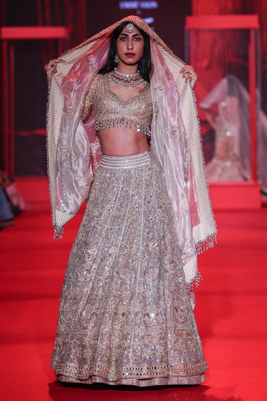 Mangalmurti lehenga