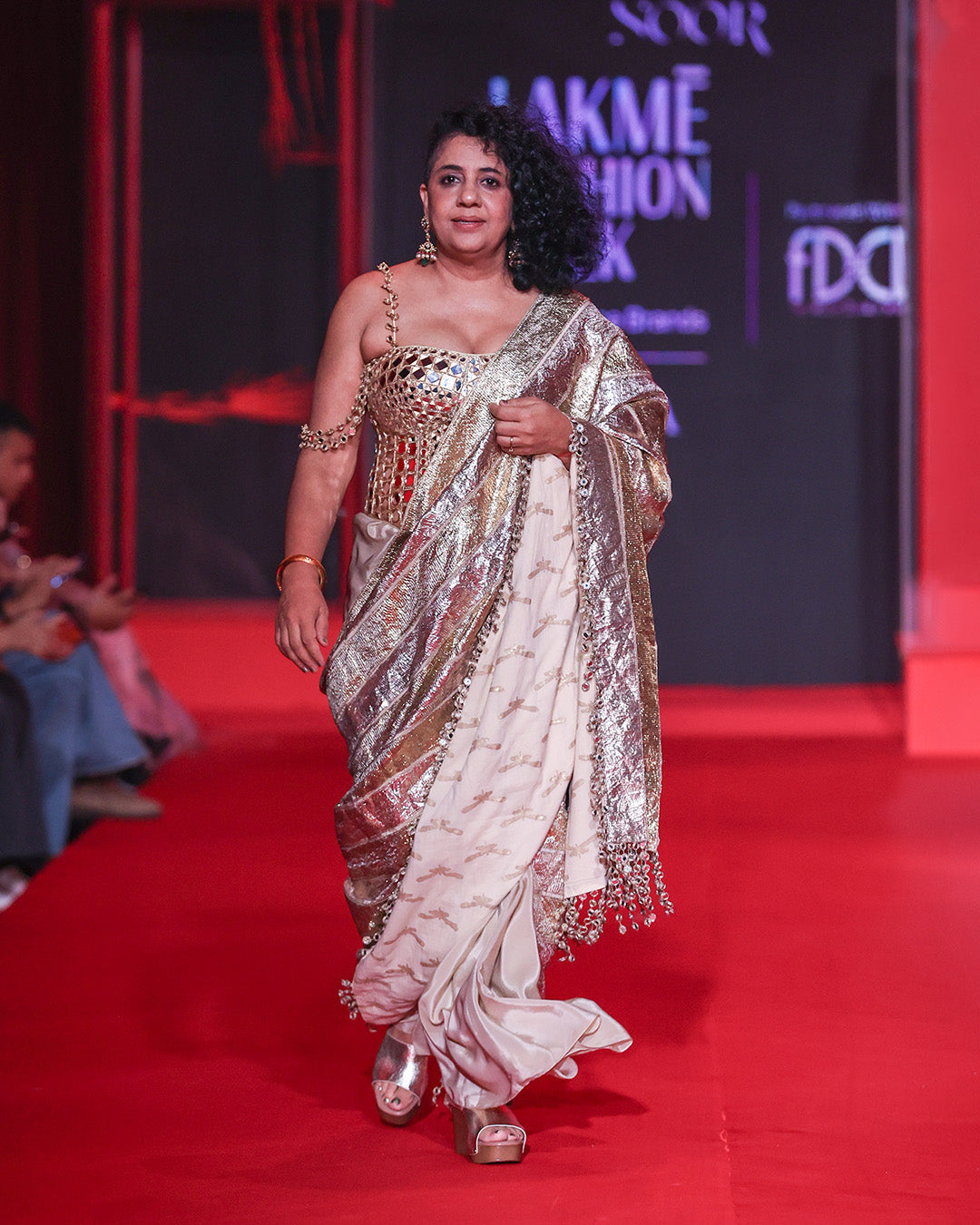 Tarakini Saree Set,
