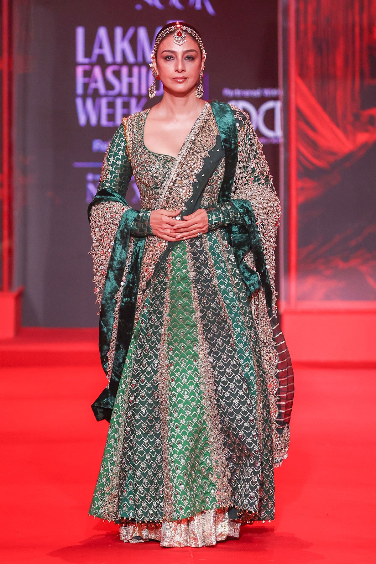 Vaidurya Anarkali Set