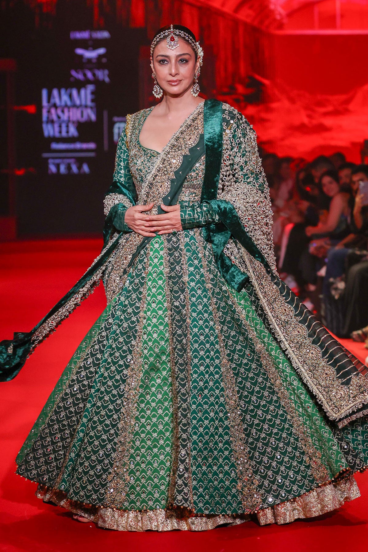 Vaidurya Anarkali Set