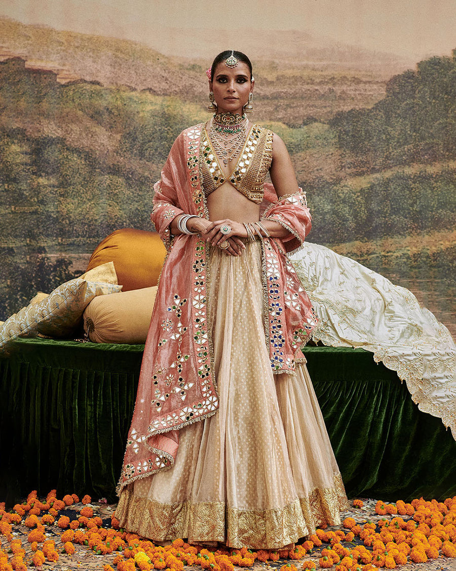 Svet Gulal Lehenga