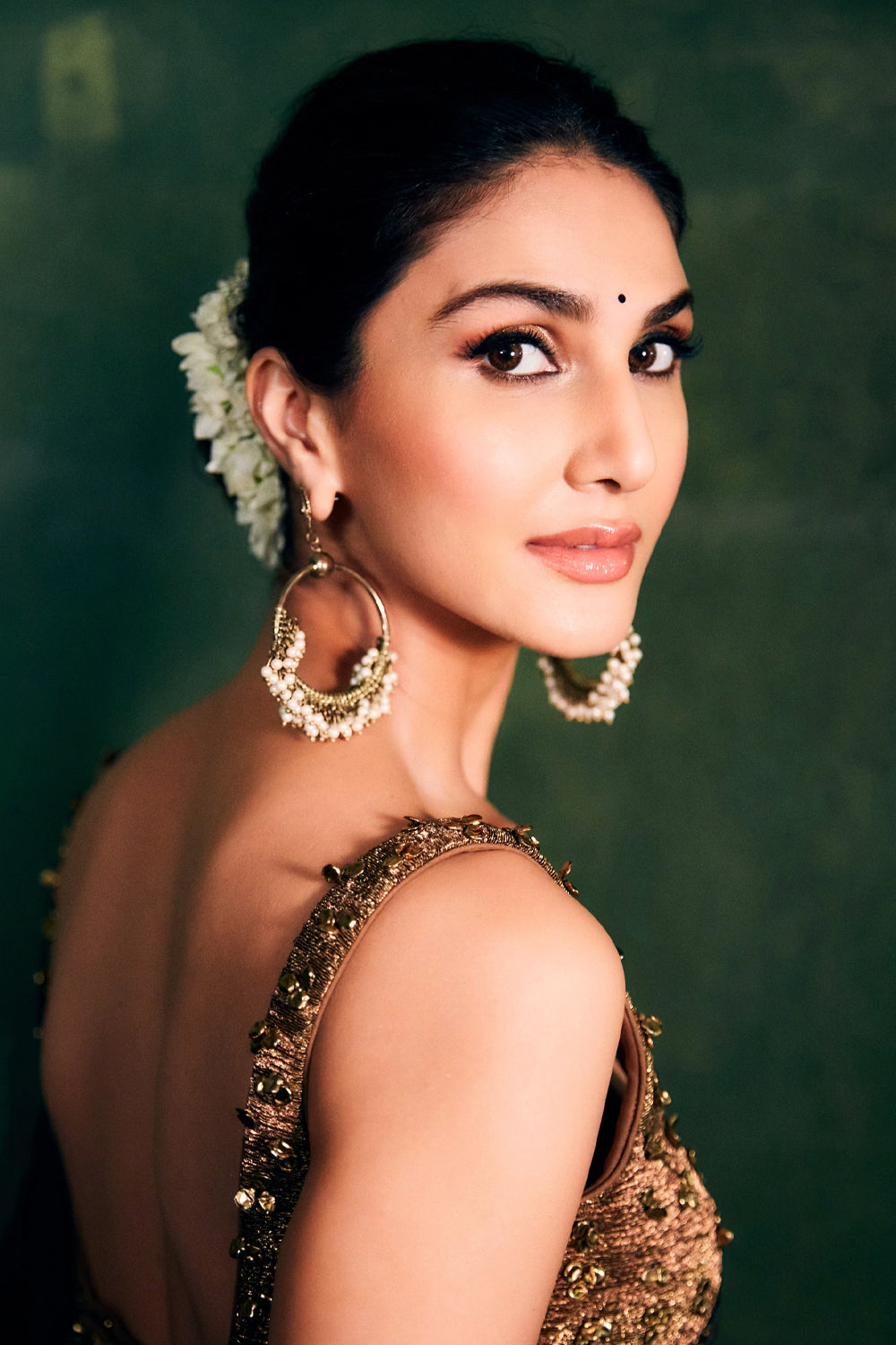 Vaani Kapoor in Black Ghunghroo saree