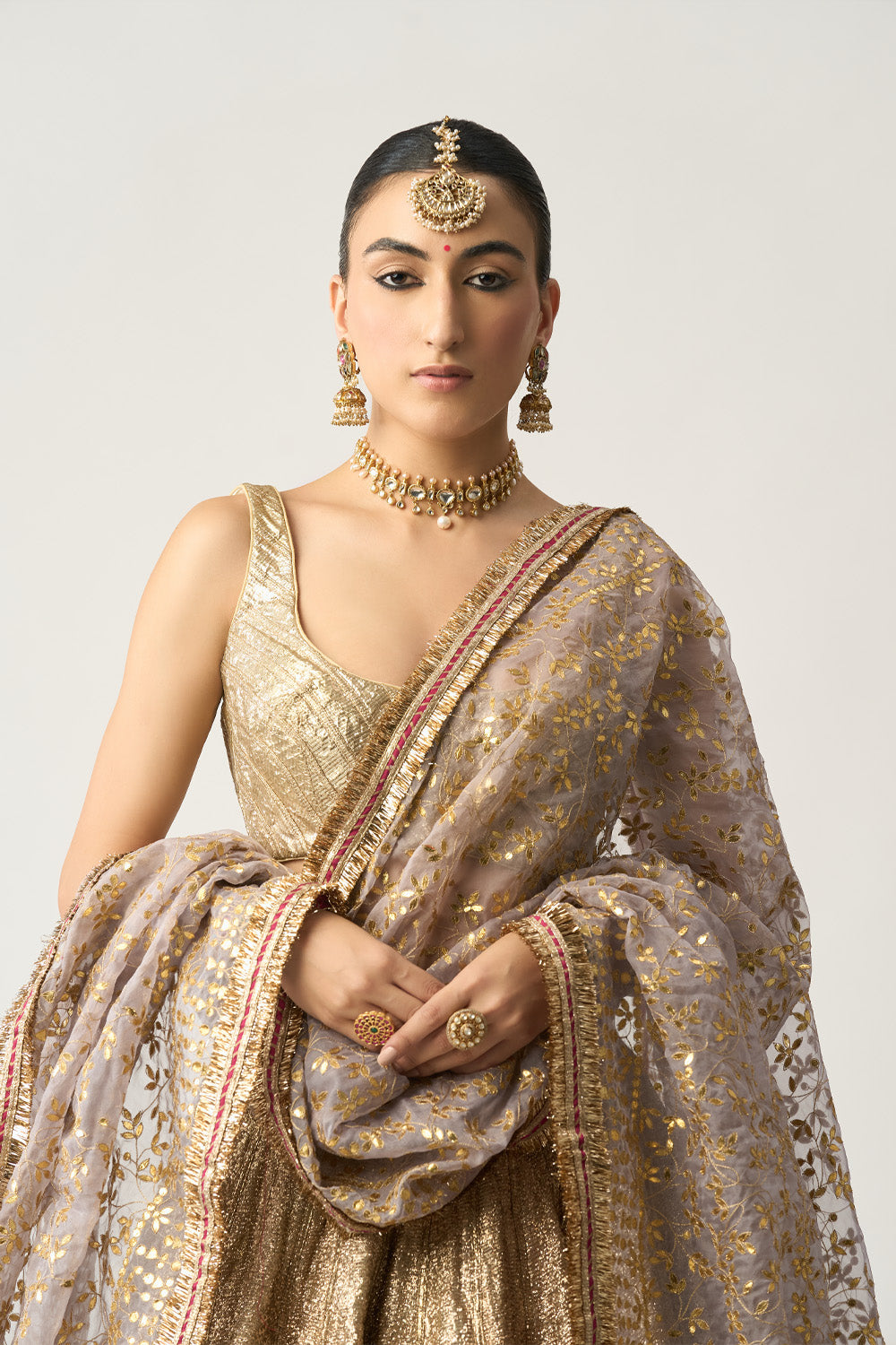 Shabnam Dupatta Chandi Lehenga Set – ITRH Clothings Pvt. Ltd