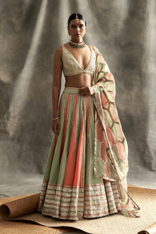 Shadmaani Lehenga Set